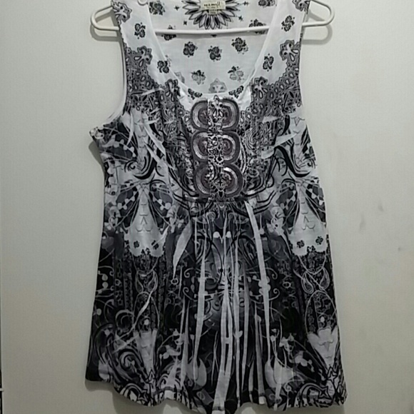 A New Day Women's Sleeveless Tops: Styles & Sizes